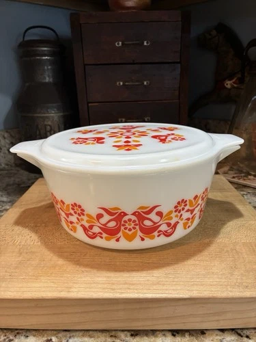 VTG Pyrex Ovenware 475 Friendship Pattern 2 1/2 Qt Cassorole Set with Lid EUC