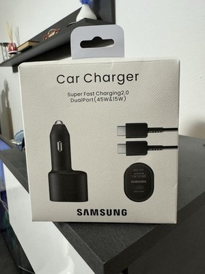 Samsung Dual-Port Auto-Ladegerät   Super Fast Charging 2.0 (45W + 15W)