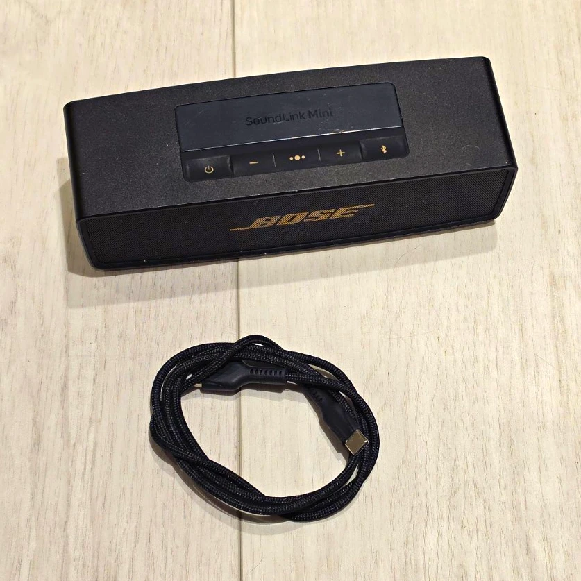 Bose SoundLink Mini II Bluetooth Lautsprecher tragbares System schwarz USB-Kabel