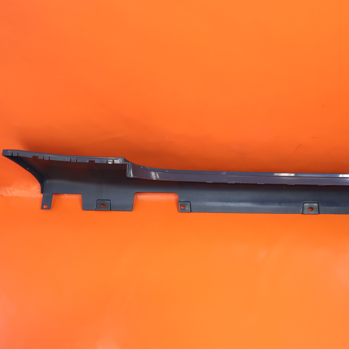 Rolls-Royce Wraith 2014-2018 Right Rocker molding P/N 51777301424