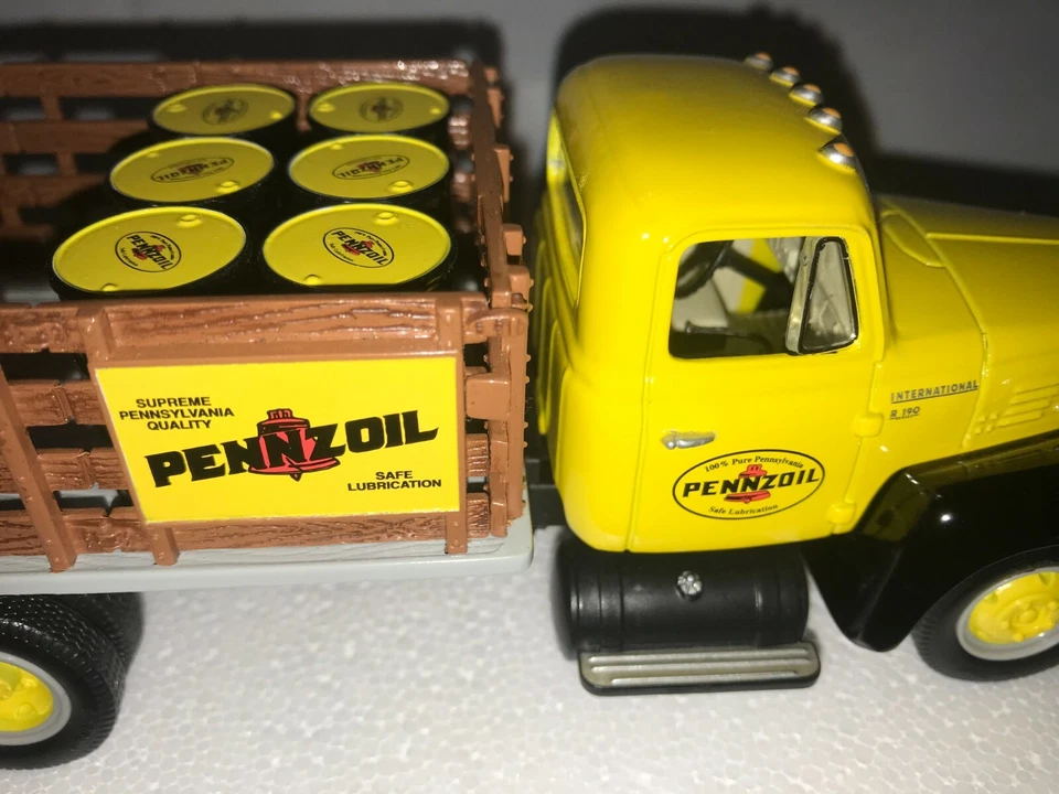First Gear  "PENNZOIL" 1957 International Stake Truck MINT IN BOX  1:34 SCALE - Image 4 of 4