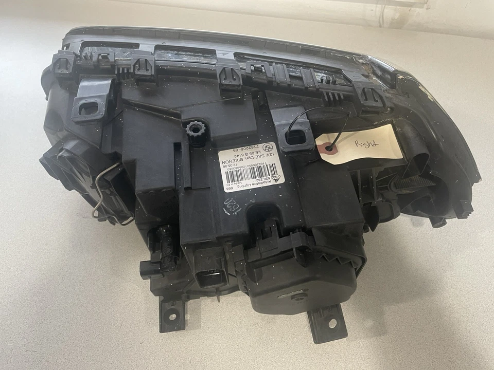 2006-2009 BMW X3 3.0Si E83LCI ~ FAROL DIREITO ~ XENÔNIO ~ 63123456044 ~ PEÇA DE FABRICANTE DE EQUIPAMENTO ORIGINAL - Imagem 2 de 4