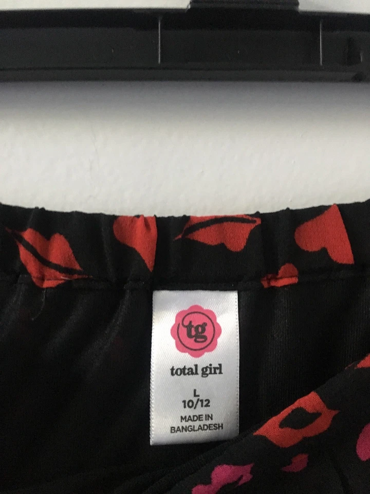 Total Girl Jóvenes Niñas Falda Talla 10/12 Negra Con Labios y Corazones En Capas Foto 3 de 3