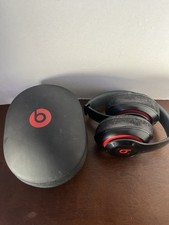 Beats by Dr. Dre Studio 2.0 Over Ear Headphones Ear Pads Need Replacing Tested
