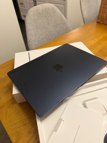Apple MacBook Air 13 en 2022 Minuit/Apple M2 3,49 GHz, 256 Go 8 Go - a2681 - Photo 4/4