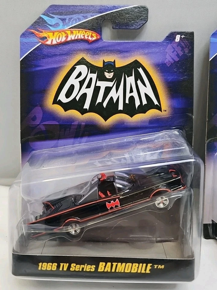 2007 Hot Wheels 1:50 Batman Classic 1966 TV Series Batcycle / Batmobile  - Image 2 of 4