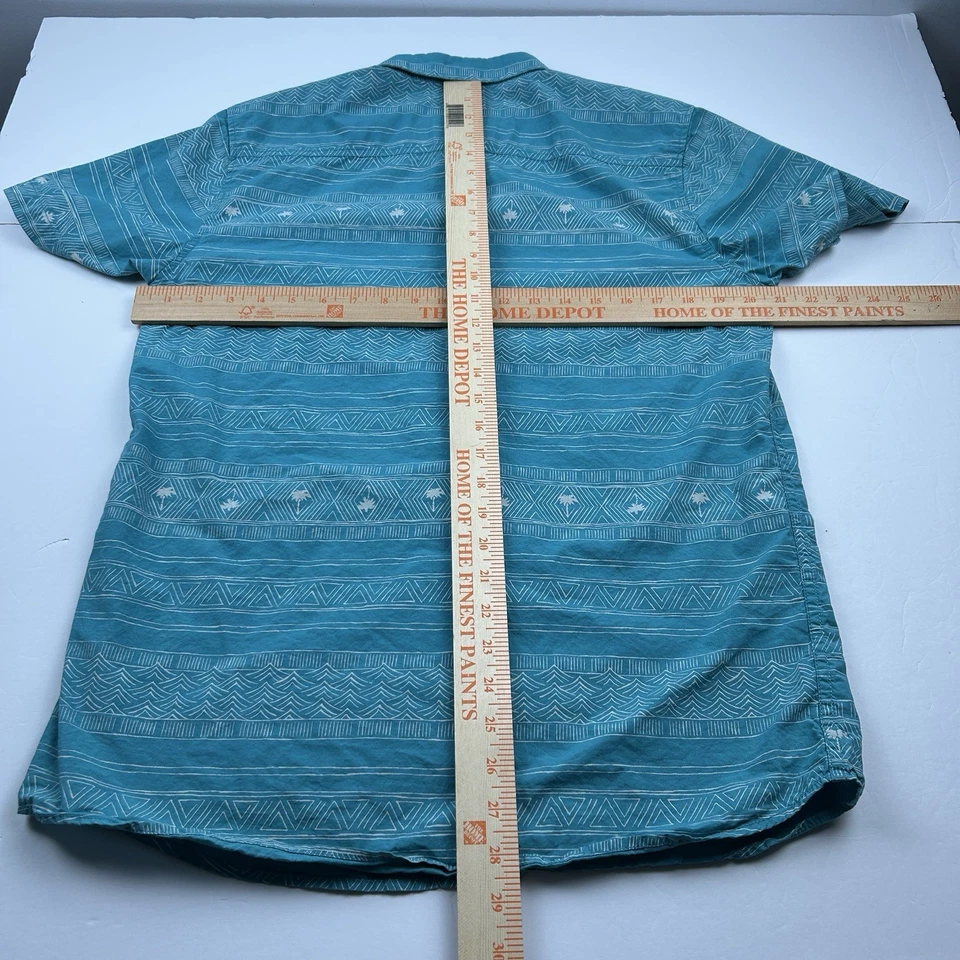 Rip Curl Short Sleeve Button Shirt Men's Size M Teal Geometric Palm Print Pocket - Image 3 of 4