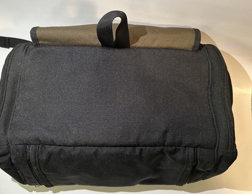 Columbia grün schwarz Unisex Bauchtasche mehrere Reißverschlusstasche Wandern Walking Sport - Bild 12 von 15