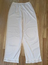 VINTAGE VASSARETTE LONG NUDE PETTI-PANTS SZ 6 LACE TRIMMED AT HEM NICE! USA MADE