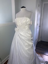 David's Bridal Wedding Dress Gown New Size 10 Style  WG3025 Strapless taffeta