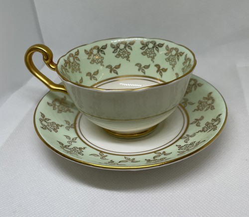 Vintage C & E Victoria Bone China Green w Gold Trim Teacup & Saucer Set Lovely! - Picture 4 of 8