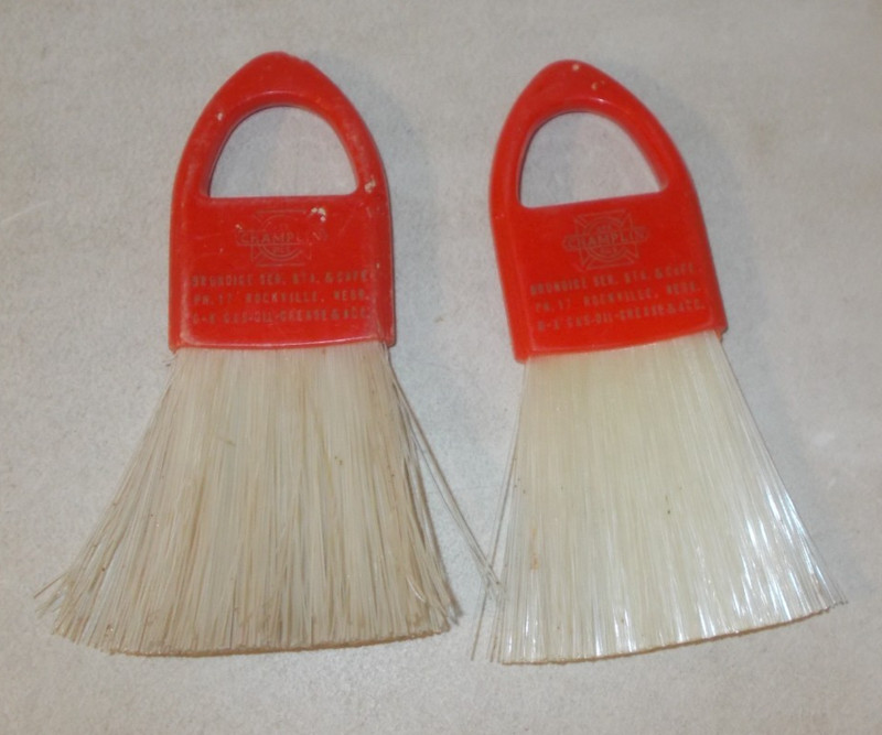 Set Of 2 Vintage CAR CLEANING BRUSHES ROCKVILLE NEBRASKA CHAMPLIN BRUNDIGE SER