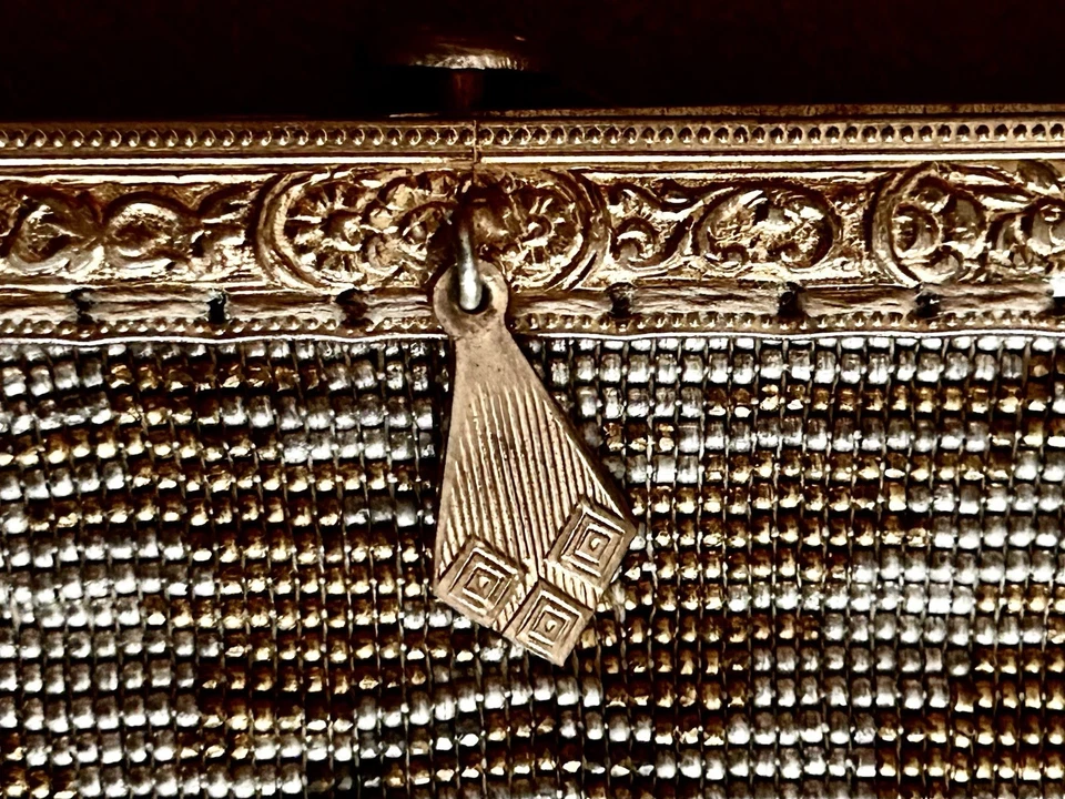 Antiguo bolso sin asas 1930 Art Deco francés corte de acero con cuentas muñeca bolso de noche Foto 3 de 4