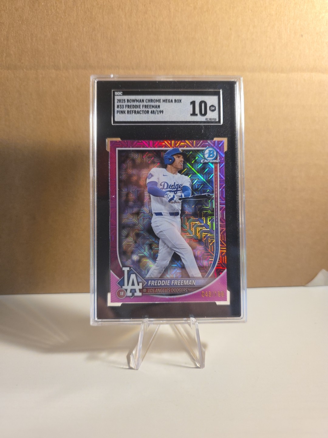 2025 Bowman Chrome - Freddie Freeman #33 Mega Box Mojo Pink Refractor /199