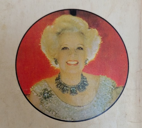 Bundle 12 Barbara Cartland Novels 1970s/80s, 10 Vintage Paperbacks, 2 Hardbacks - Picture 4 of 6