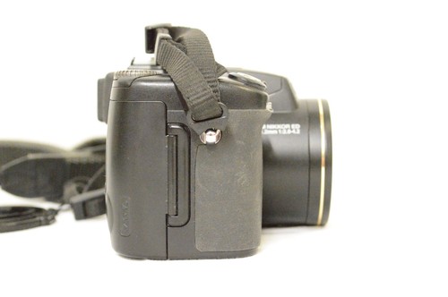 NIKON COOLPIX 8700 with Accessories for Parts Repair - Picture 8 of 15