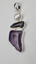 Agate Slice, Black Pearl & White Pearl Pendan...