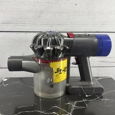Dyson V8 VACUUM ONLY