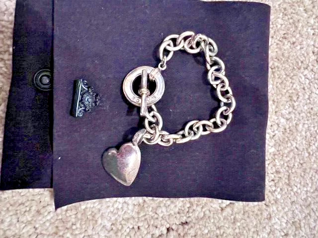 Brazalete Lagos de plata de ley 925 con palanca de cadena con dije de corazón - 7 3/4" Foto 2 de 2