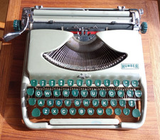 Groma Humber Kolibri Typewriter W Case Manual - See Video For Operation Groma Humber Kolibri Typewriter W Case Manual - See Video For Operation