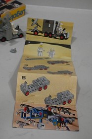 Vintage Classic Space Lego 452 Mobile Tracking Station