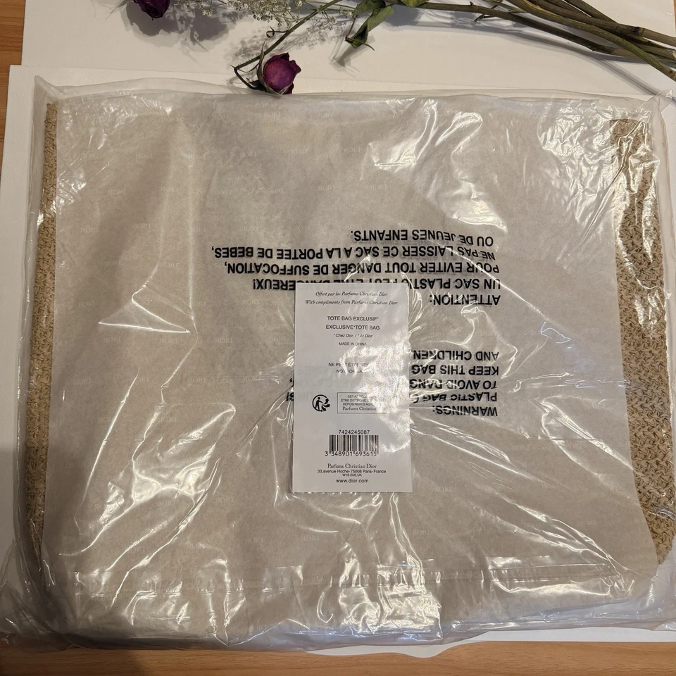 Christian Dior Large Straw/ Raffia Tote Bag  GWP /  VIP Gift New - Image 4 of 4