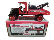 ERTL Coastal 1:34 Scale 1925 Kenworth Wrecker Coin Bank COA