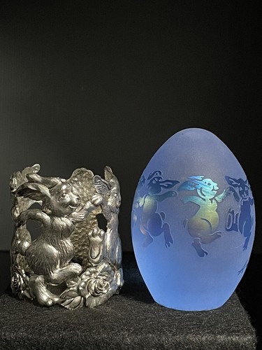 Rare Paperweight Frost Blue Iridized Glass Egg Metal Stand Velvet Box 1996 Gift - Picture 5 of 24