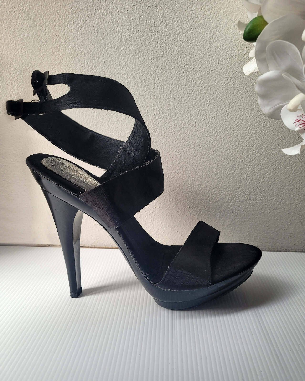 Black Satin Strappy Heel Pumps Size 8 Women's Dress Shoes