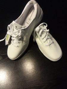 grasshopper sneakers