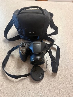 Sony DSC-H300 Cybershot 20.1 Mega Pixel Camera + sony bag. CLEAN CAMERA. TESTED