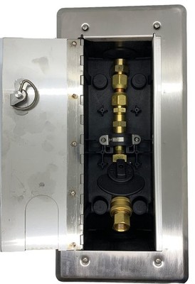Burnaby Manufacturing Ltd Wood Deck Versatile Gas Plug, 1/2'' NPT Inlet, 3/8'' ...