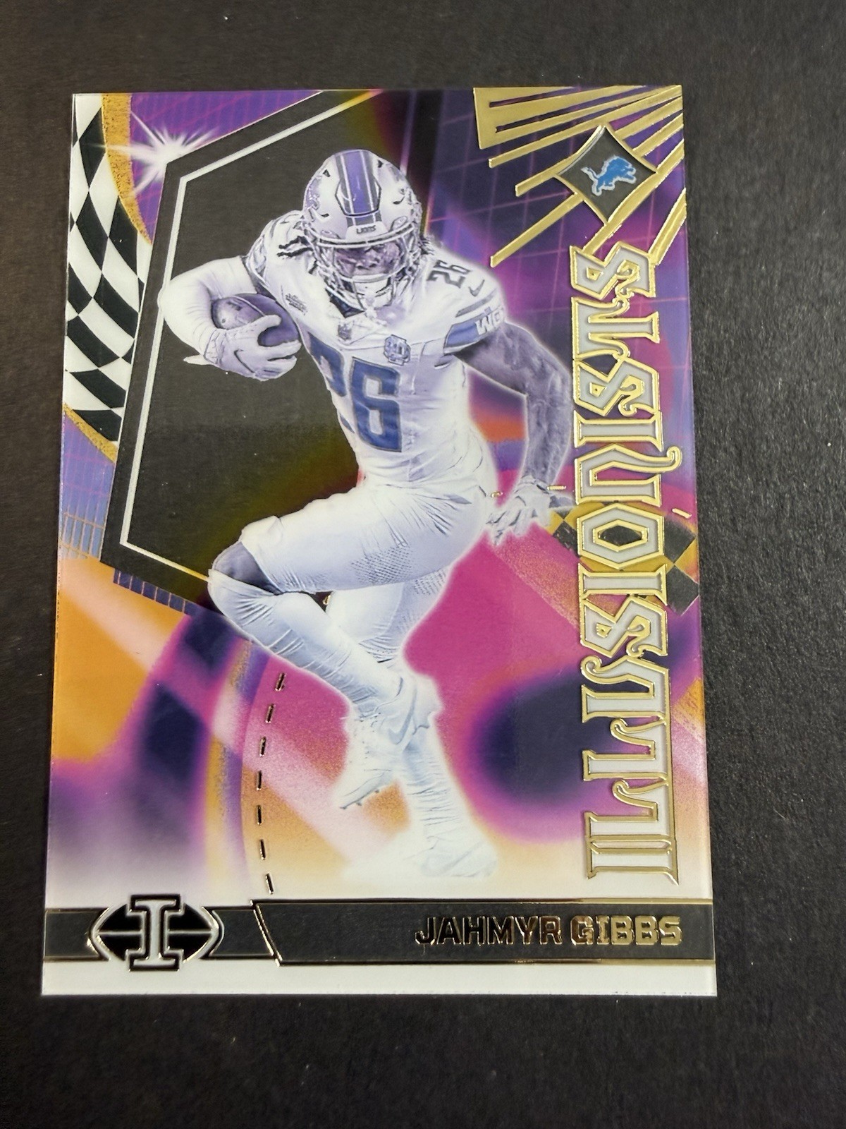 2023 Panini Illusions - Illusionists Jahmyr Gibbs #14 (RC) -LIONS