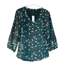 NWT Women's Fortune + Ivy Dark Green Leaf Print Blouse M