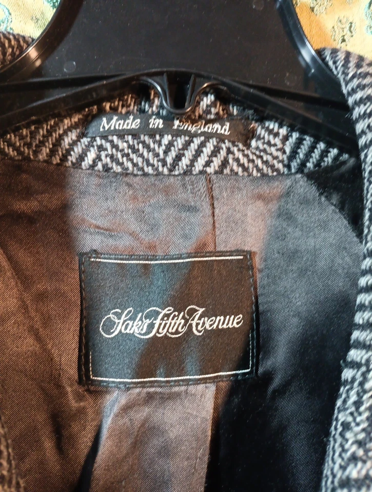 Saks Fifth Avenue Coat 100% Wool Tweed Herringbone Overcoat Size 43L Full Length - Image 3 of 4