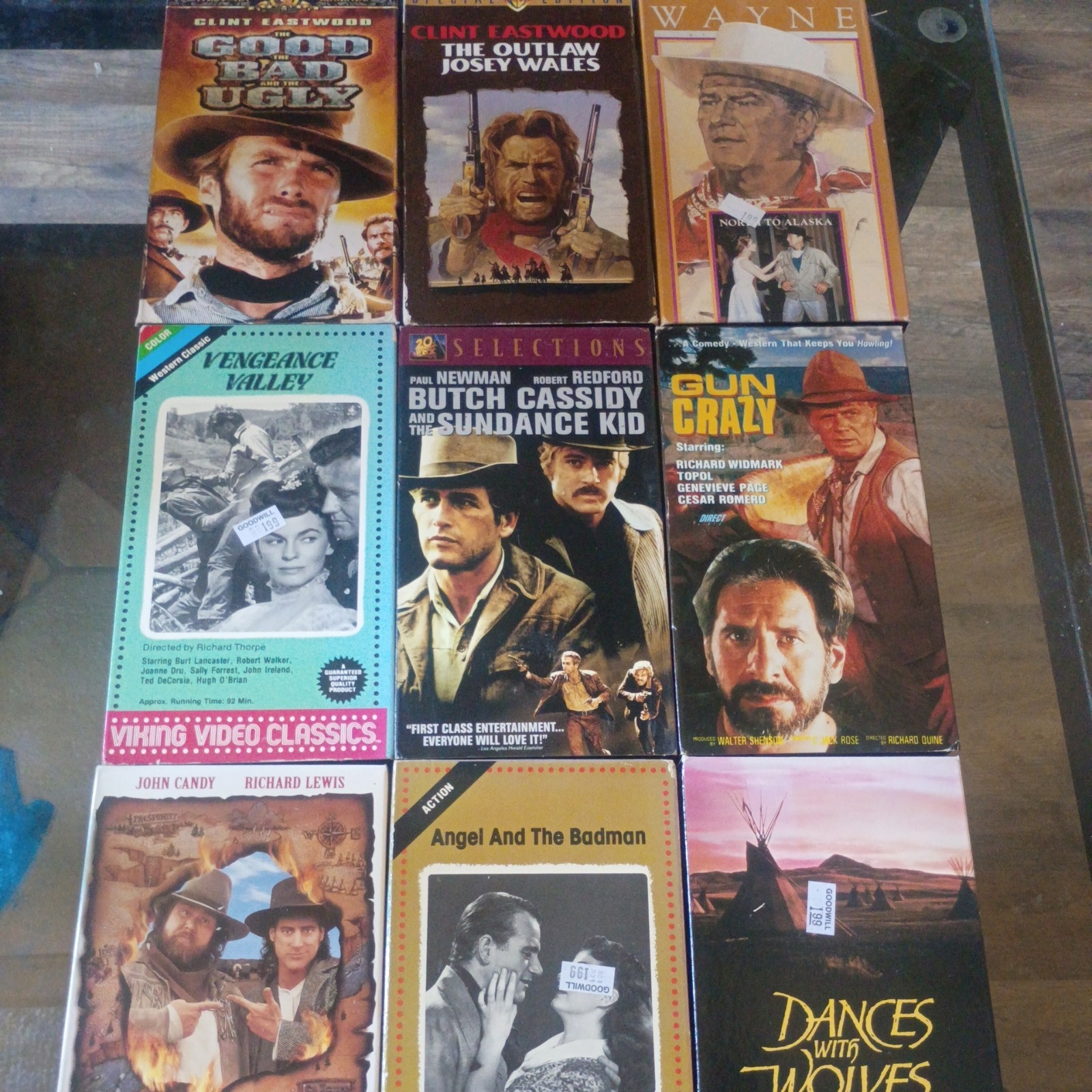 Lot of 9 WESTERN & CLASSIC VHS Tapes - John Wayne  Clint Eastwood etc.