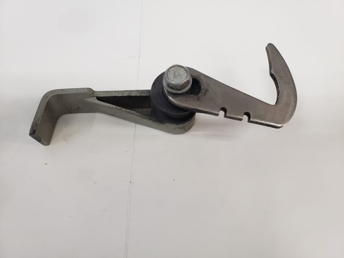 Suzuki 61633-93930-0ED Cowling Hood Latch Lever DT40 - Foto 5 di 7