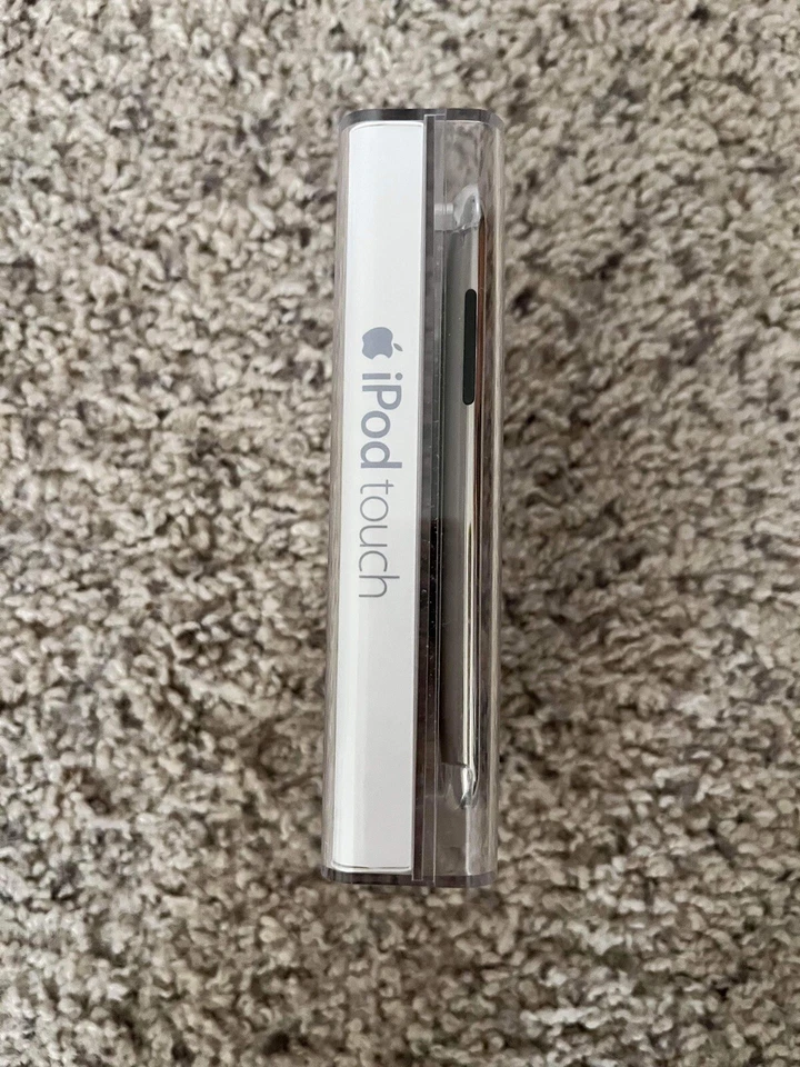NEW FACTORY SEALED APPLE IPOD TOUCH 2nd GEN 8GB A1288 BLACK CHROME FREE SHIP - Image 4 of 4