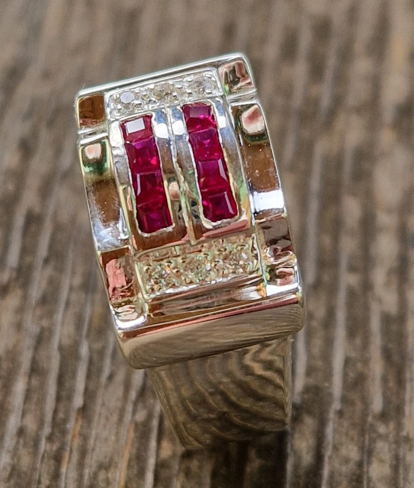 chevalière tank 1940 argent massif 925 Rubis oxydes poids 9.1g