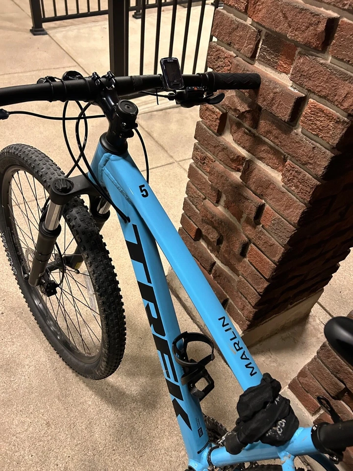 trek marlin 5 mountain bike - Image 2 of 2