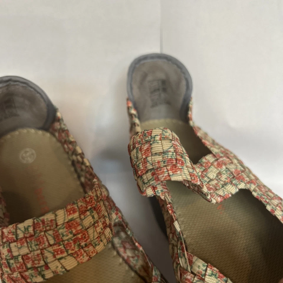 Bernie Mev Women 8.5 EU39 Slip On Pump Woven Metallic  - Image 2 of 4