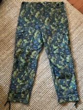 NEW BDG Urban Outfitters Army Camo Cargo Mens Pants 34/32 Cotton