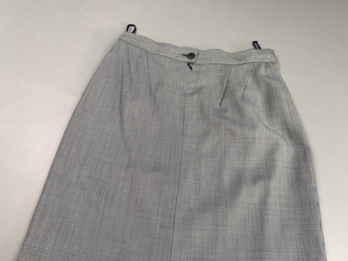 Vintage ESCADA Pure Wool Mini Houndstooth Jacket/Skirt Suit size 38/40 - Picture 8 of 24