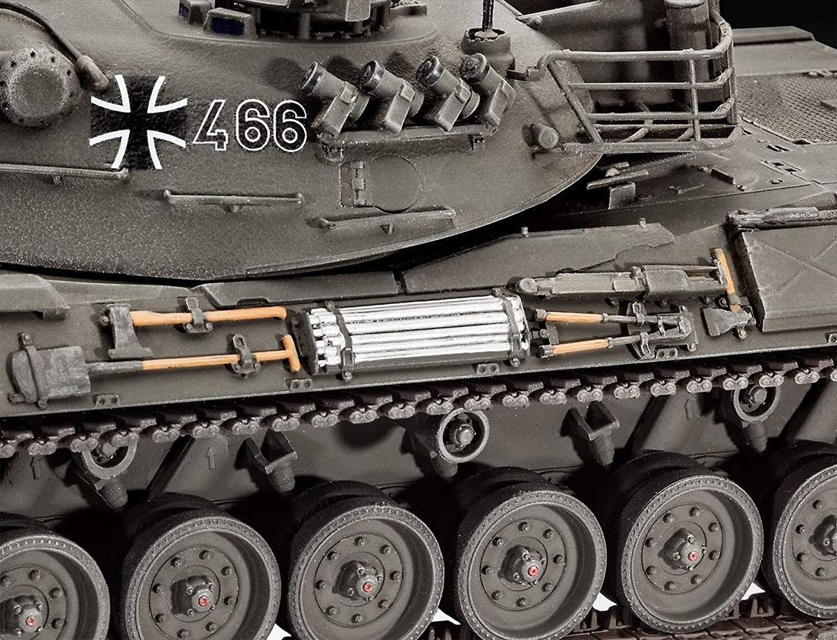 REVELL - Maquette à assembler et à peindre - Véhicule militaire GTK