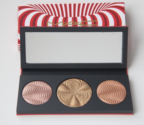 MAC Step Bright Up Extra Dimension Skinfinish Palette In Medium / Deep Boxed New