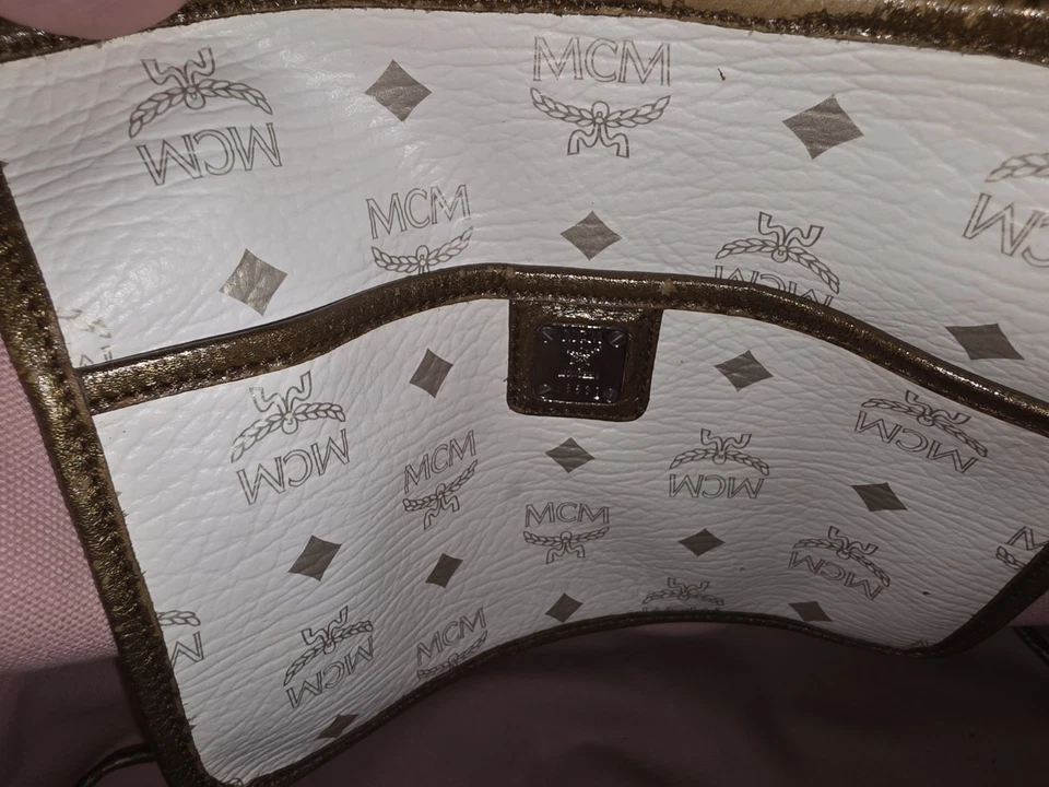 Cartera mediana MCM Princesa León blanca con monograma recubierta de cuero de lona Foto 4 de 4