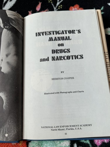 Investigators Manual On Drugs & Narcotics Houston Copper 1970 - Picture 4 of 8
