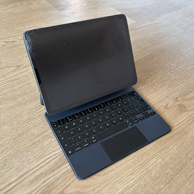 Apple IPad Air4 64Gb + Magic Keyboard