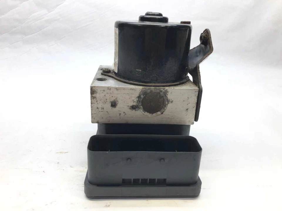 Conjunto de bomba de freno y módulo antibloqueo Honda Element 2003-2006 57110SCVA01 Foto 4 de 4