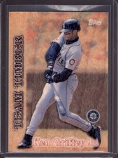 1997 Topps Baseball Cards 27